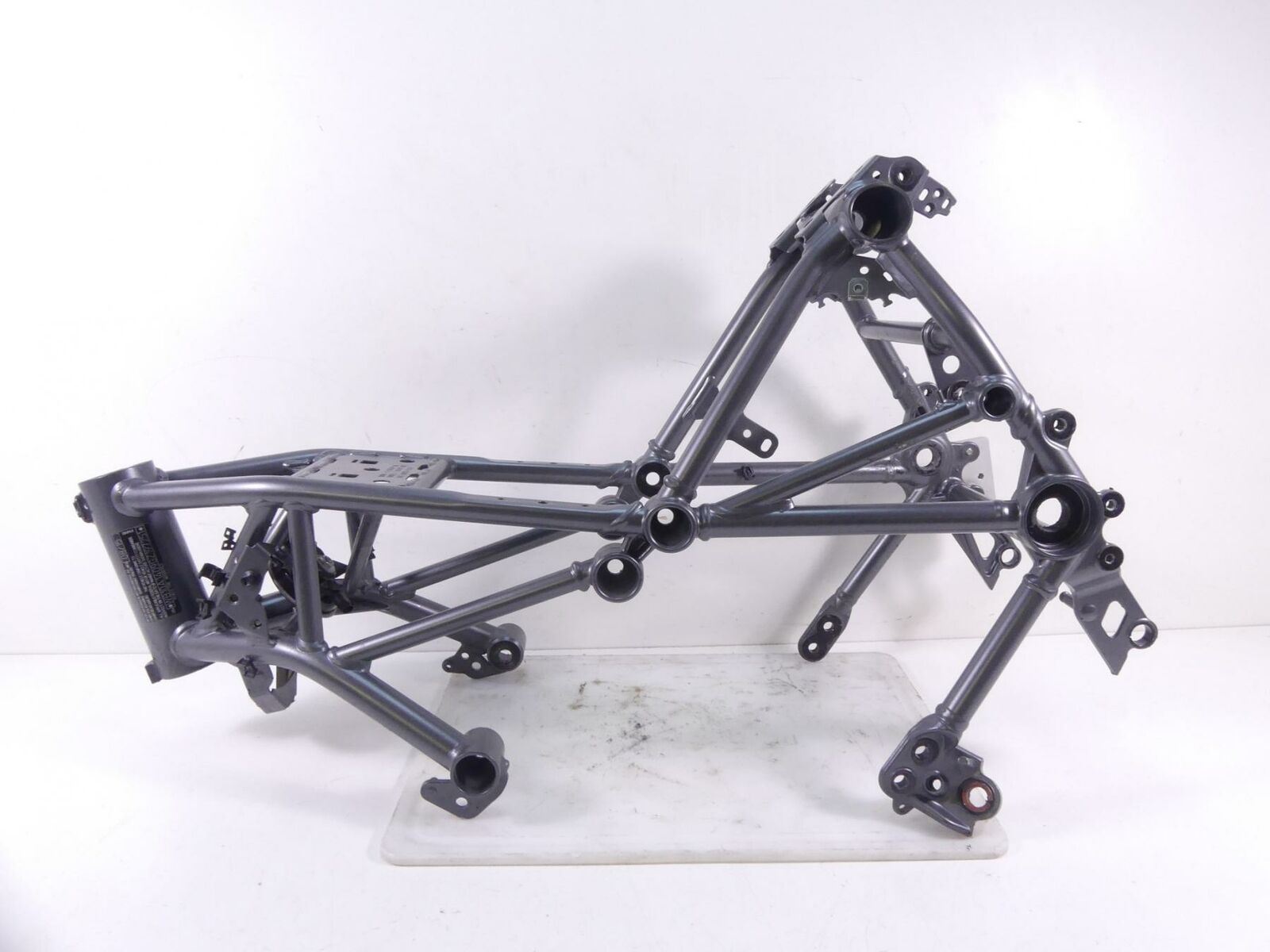 2016 BMW R1200R K53 Straight Main Frame Chassis Slvg 46518524779 / 46518387843 {{ shop.shopifyCountryName }} - Mototech271