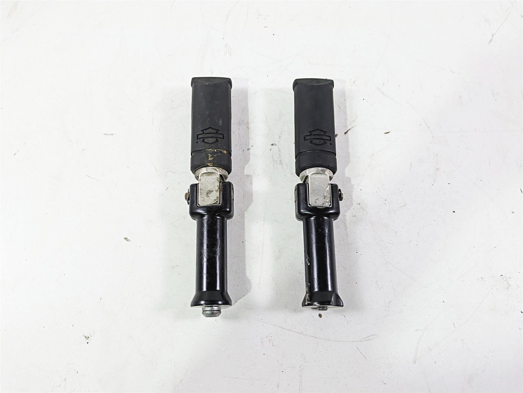2018 Harley FXBR Softail Breakout Rear Passenger Foot Peg Set - Read 50500744 {{ shop.shopifyCountryName }} - Mototech271