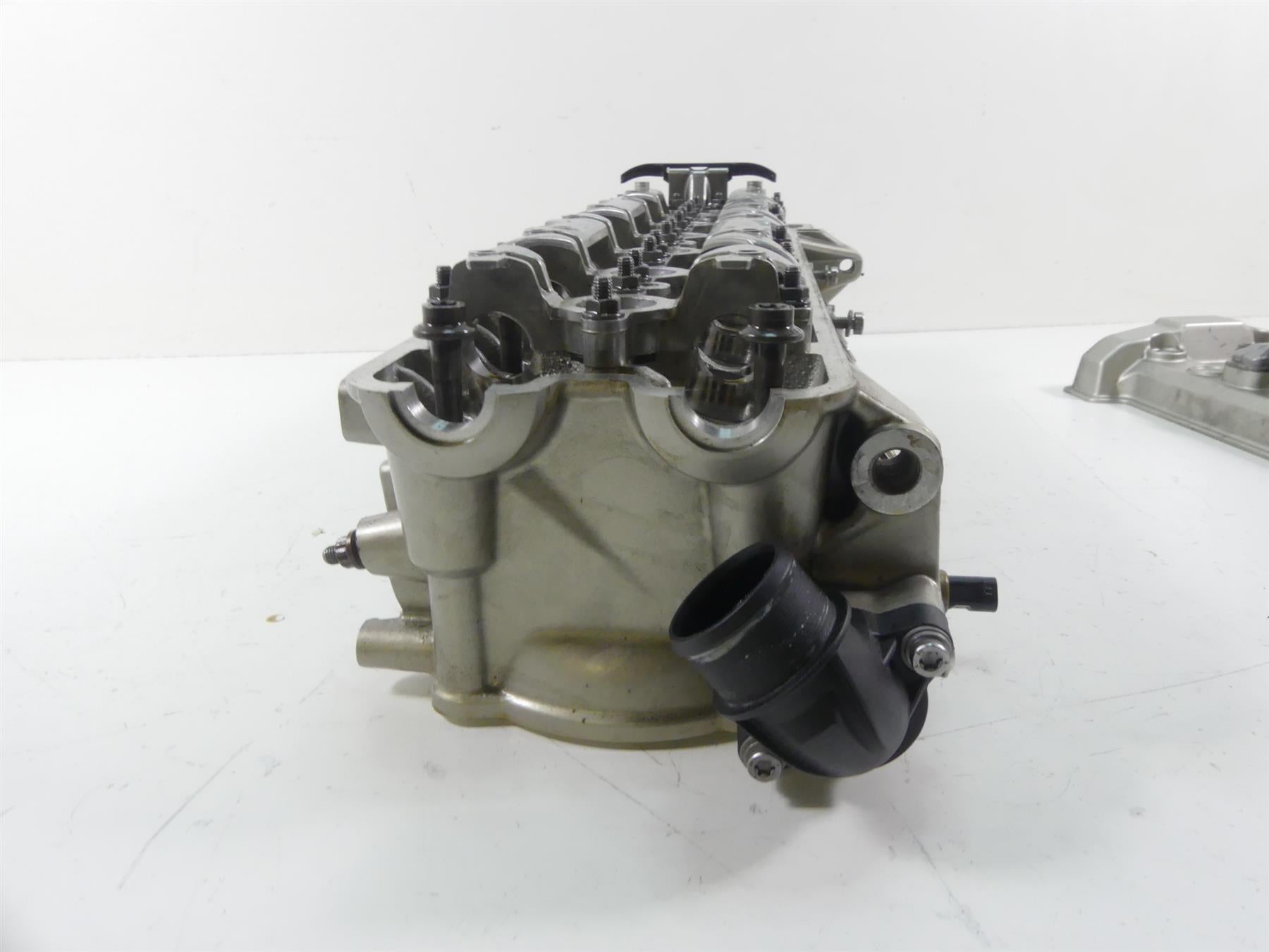 2015 BMW K1600GT K48 Engine Cylinderhead + Valve Cover - Read 11118546019 {{ shop.shopifyCountryName }} - Mototech271