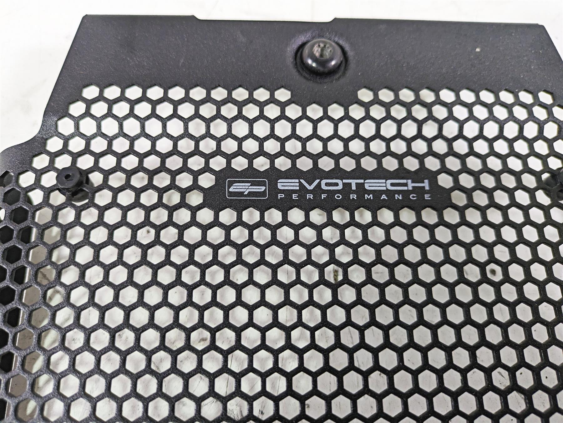 2020 Triumph Street Scrambler 900 Evotech Radiator Cover Guard PRN013141-09 {{ shop.shopifyCountryName }} - Mototech271