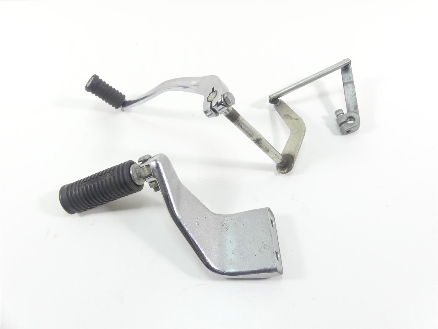 2016 Harley FXDL Dyna Low Rider Left Front Foot Peg & Shifter Mid Cntrl 50500279 {{ shop.shopifyCountryName }} - Mototech271