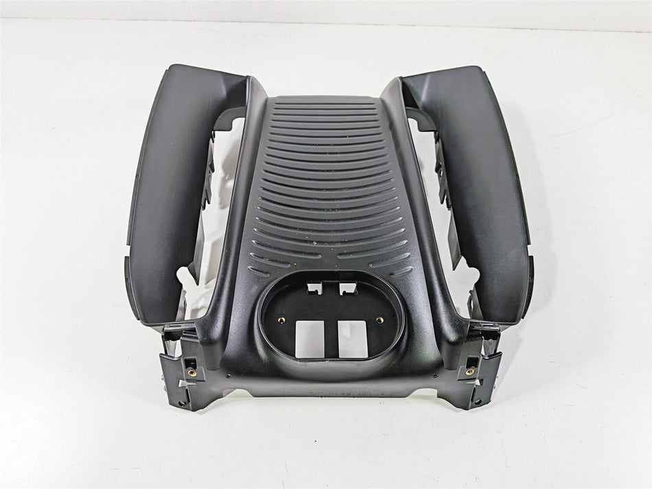 2012 Harley VRSCF Muscle V-Rod Radiator Center Cover Fairing 26826-09 26833-09