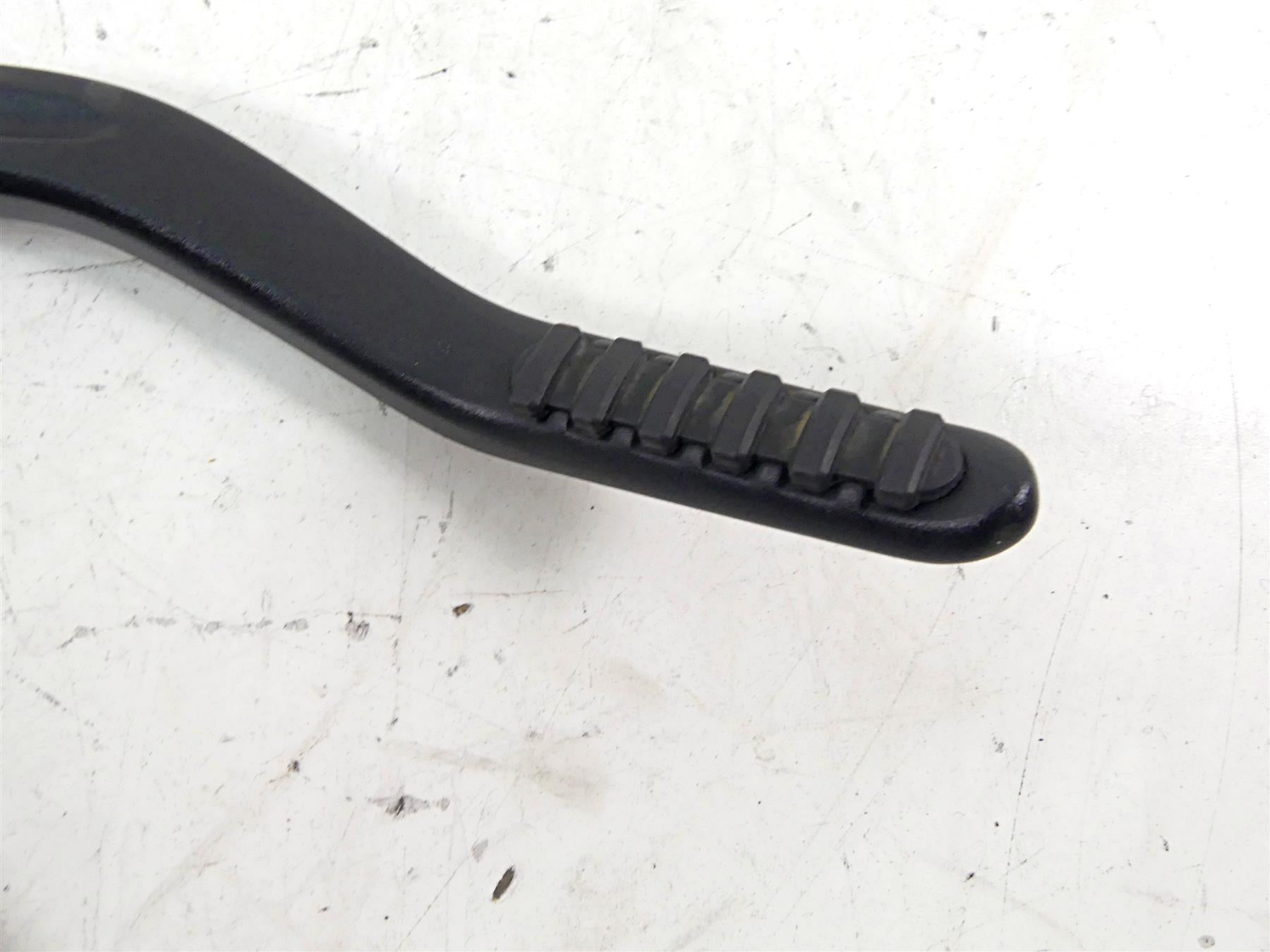 2013 Ducati Diavel Red Rear Passenger Footpeg Foot Peg Set 46520671A 46520661A {{ shop.shopifyCountryName }} - Mototech271
