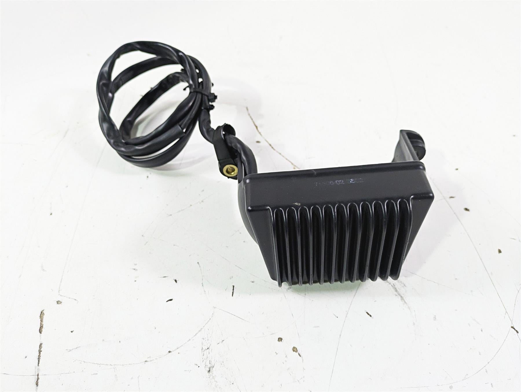 2003 Harley Touring FLHTCUI E-Glide 100th Rectifier Voltage Regulator 74505-02 {{ shop.shopifyCountryName }} - Mototech271