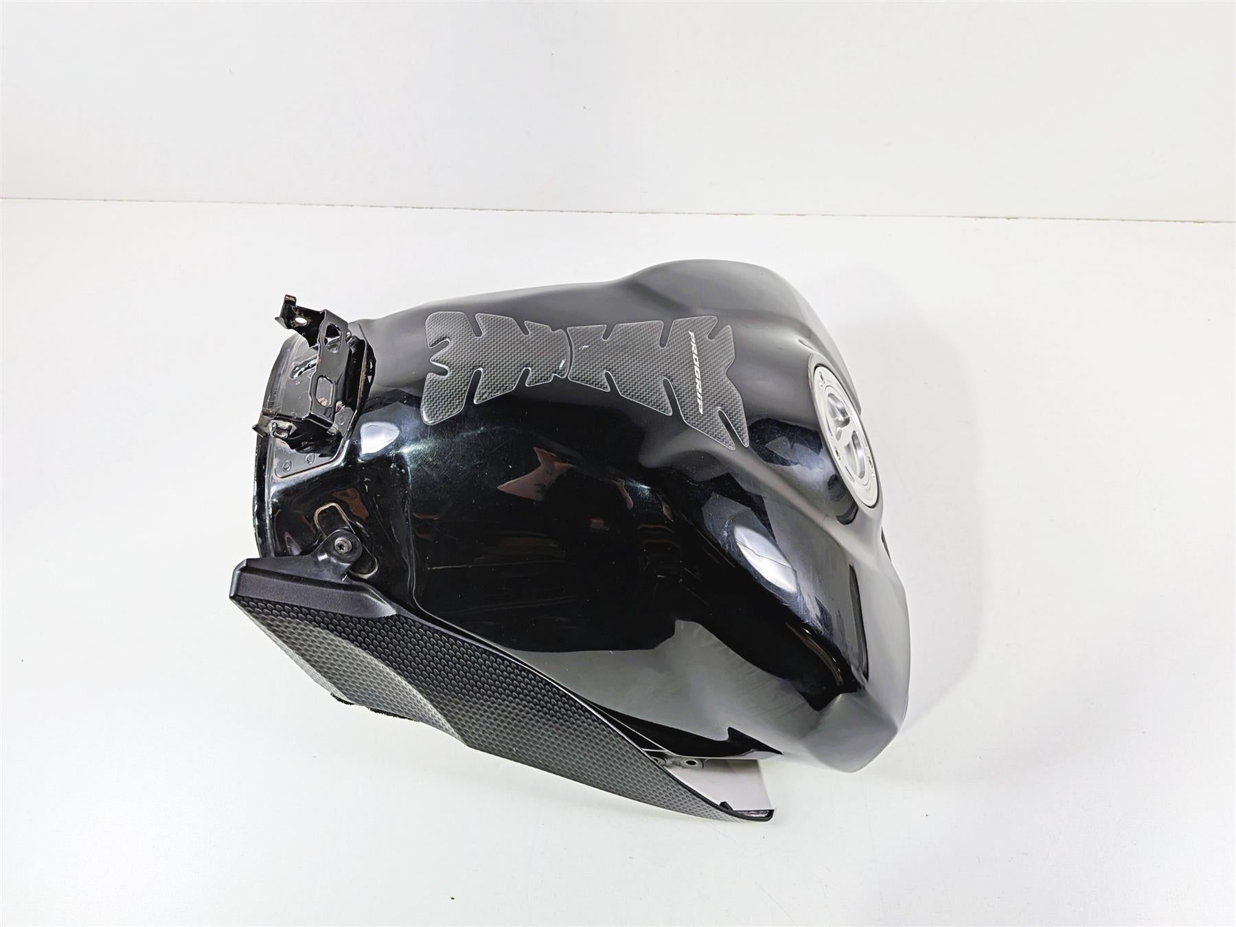 2008 Yamaha YZF R1 RN19 Fuel Gas Petrol Tank - Dent On Left Side 4C8-YK241-00 {{ shop.shopifyCountryName }} - Mototech271