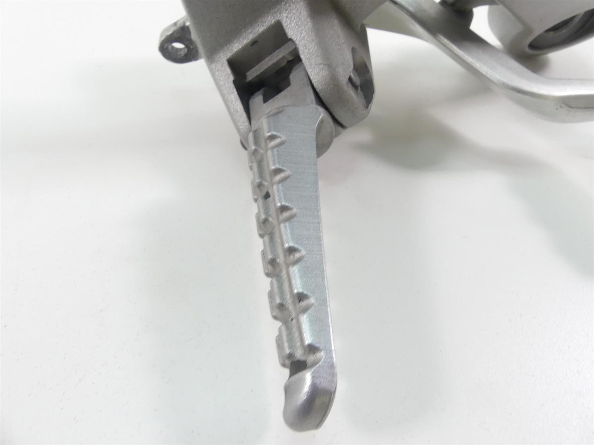 2017 Ducati 939 S Supersport Right Rider Footpeg & Brake Pedal Set 82432971B {{ shop.shopifyCountryName }} - Mototech271