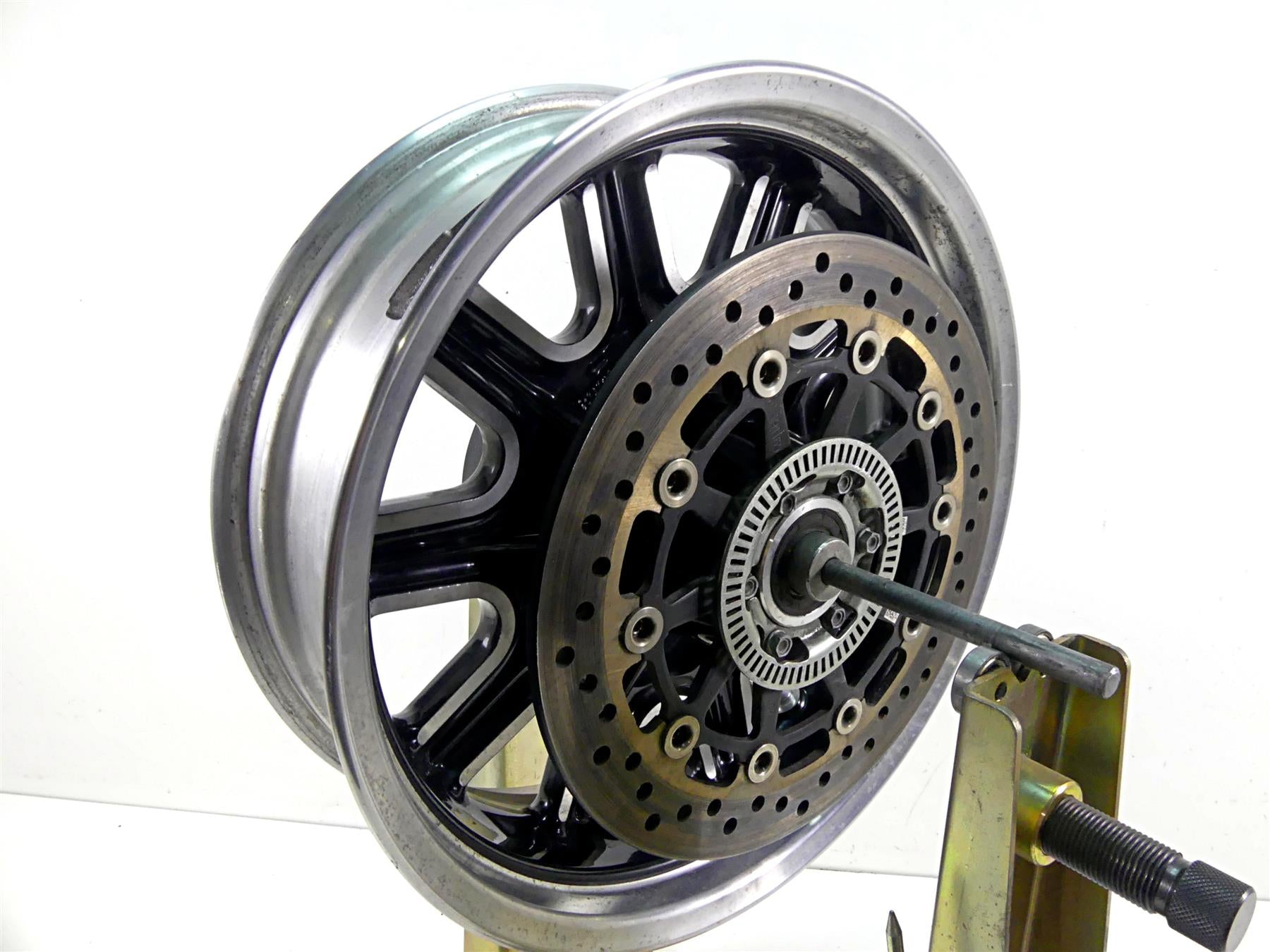 2019 Indian Chieftain Classic Straight 16x5 Rear Wheel Rim 1522506