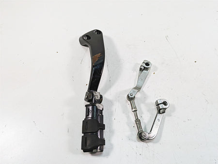 2020 Harley Softail FXBB Street Bob Left Footpeg Foot Peg & Shifter 50500603 {{ shop.shopifyCountryName }} - Mototech271