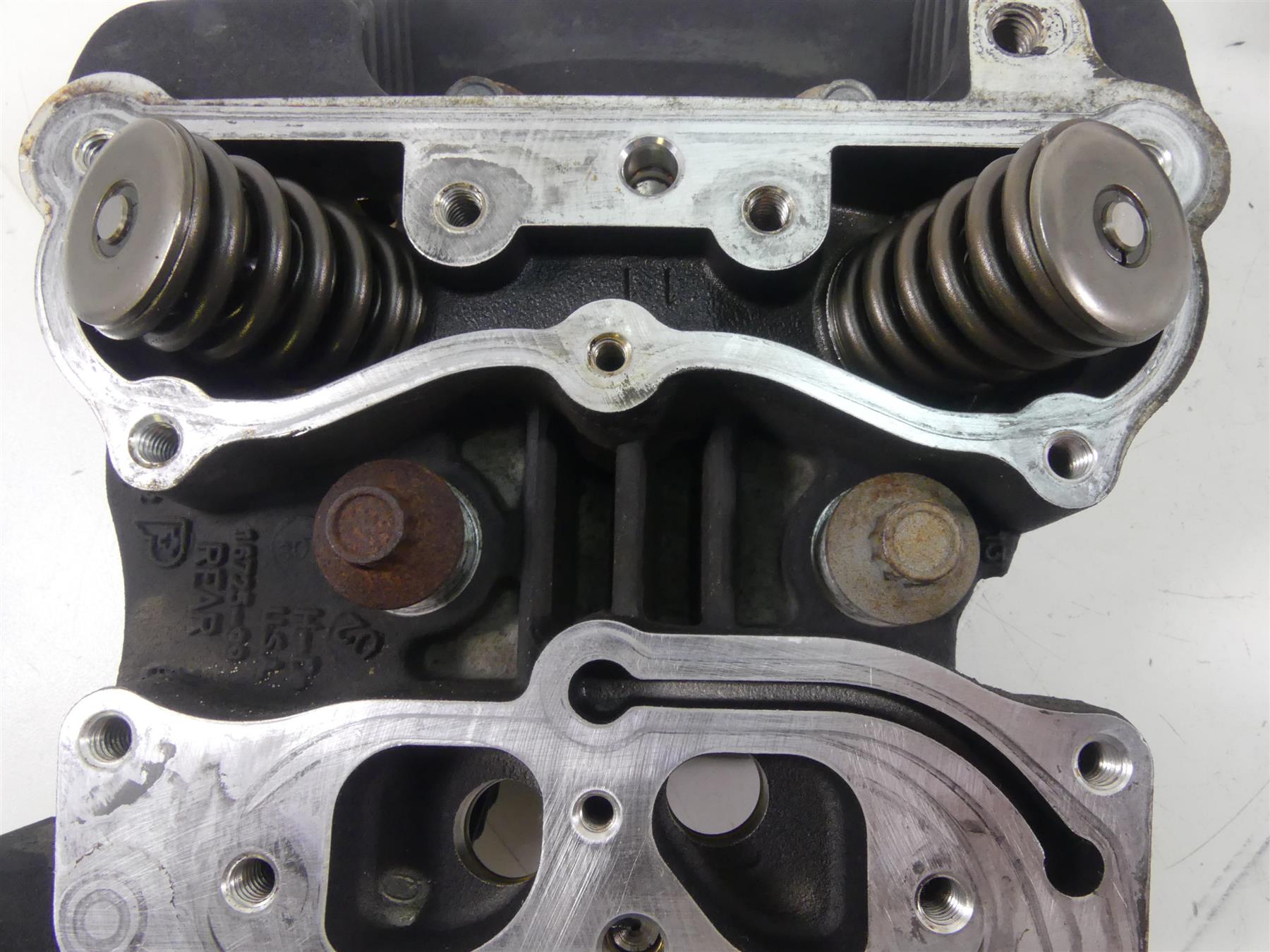 2002 Harley Softail FXSTDI Deuce Cylinderhead Cylinder Head Set 16725-99 {{ shop.shopifyCountryName }} - Mototech271