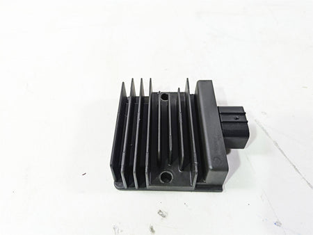 2022 Kawasaki ZR900RS Cafe Rectifier Voltage Regulator SH868BA 21066-0760 {{ shop.shopifyCountryName }} - Mototech271