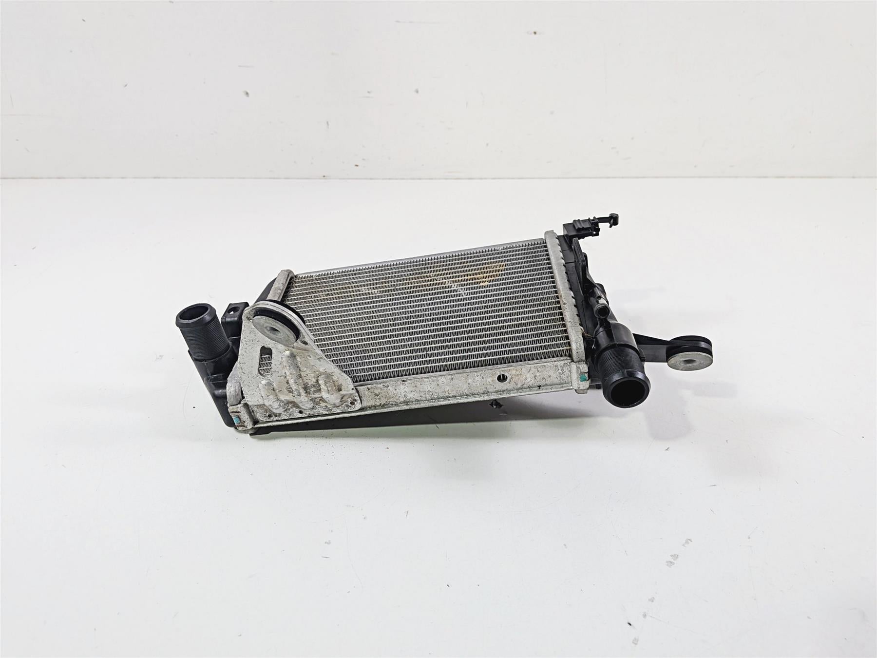 2016 BMW R1200RT RT RTW K52 Left Coolant Radiator - No leaks 17118546408 {{ shop.shopifyCountryName }} - Mototech271