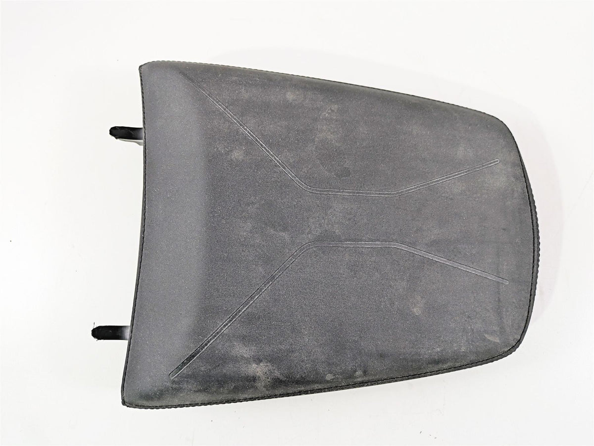 2024 Triumph Tiger 900 GT Rear Passenger Seat Saddle Comfort 2 tone T2311981 {{ shop.shopifyCountryName }} - Mototech271