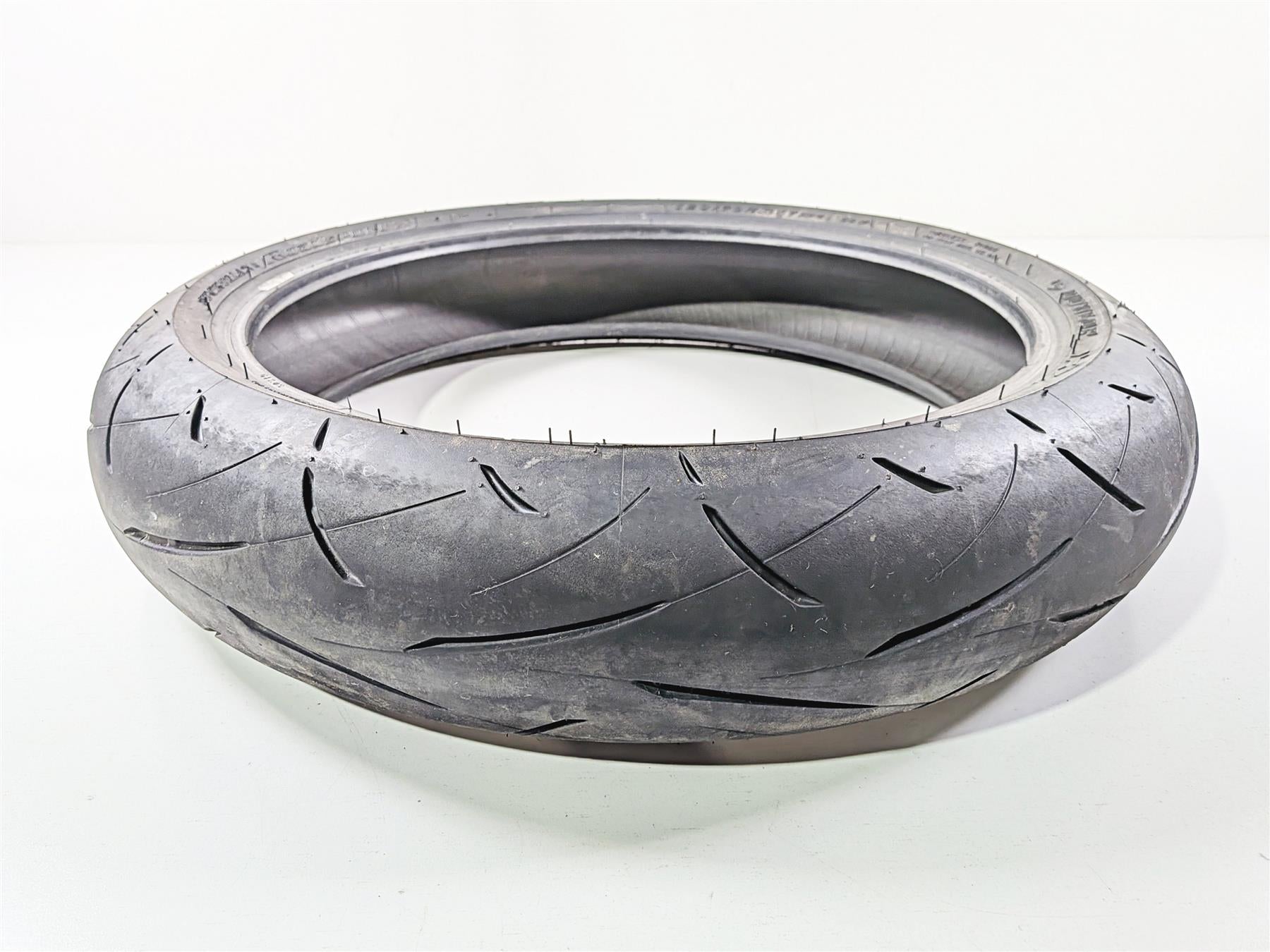 Used Front Motorcycle Tire Dunlop Sportmax Roadsport 2 120/70-R17 58W DOT2624 45238704-Mototech271