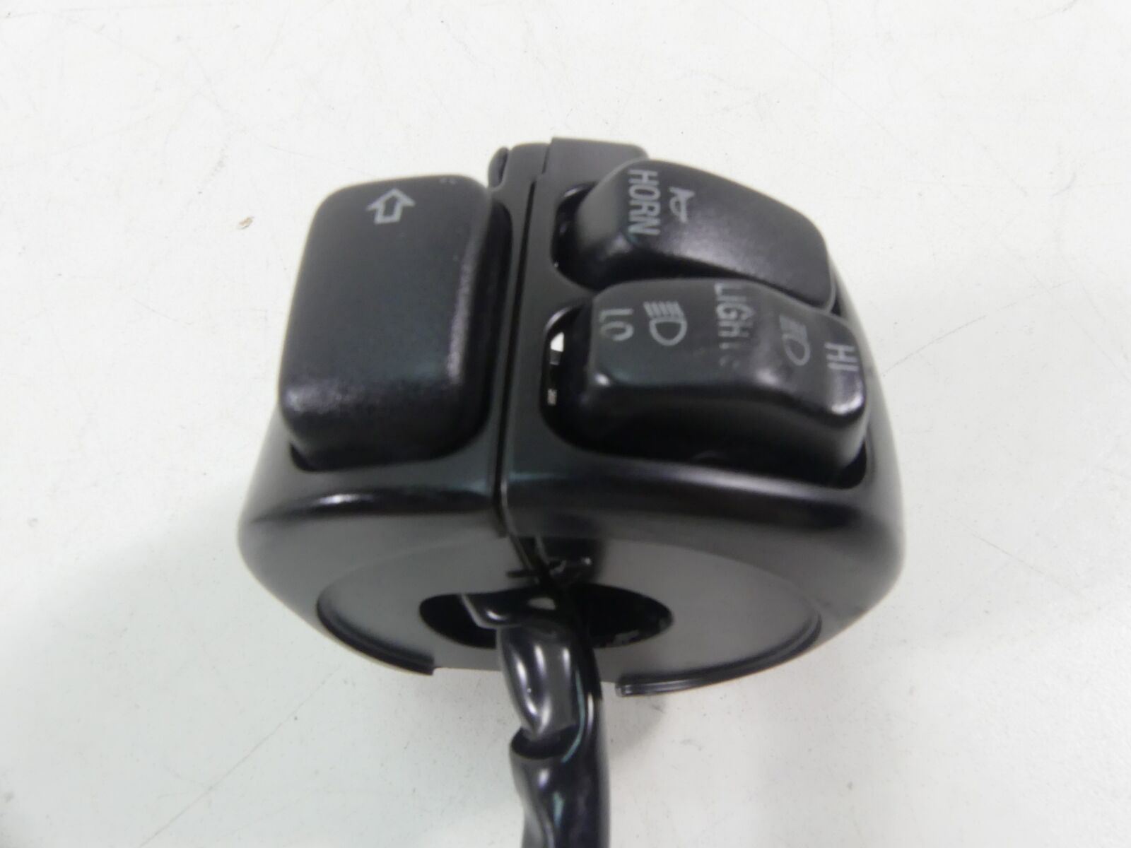 2015 Harley VRSCF Muscle V-Rod Left Control Switch Blinker Lights -Read 71682-06 {{ shop.shopifyCountryName }} - Mototech271
