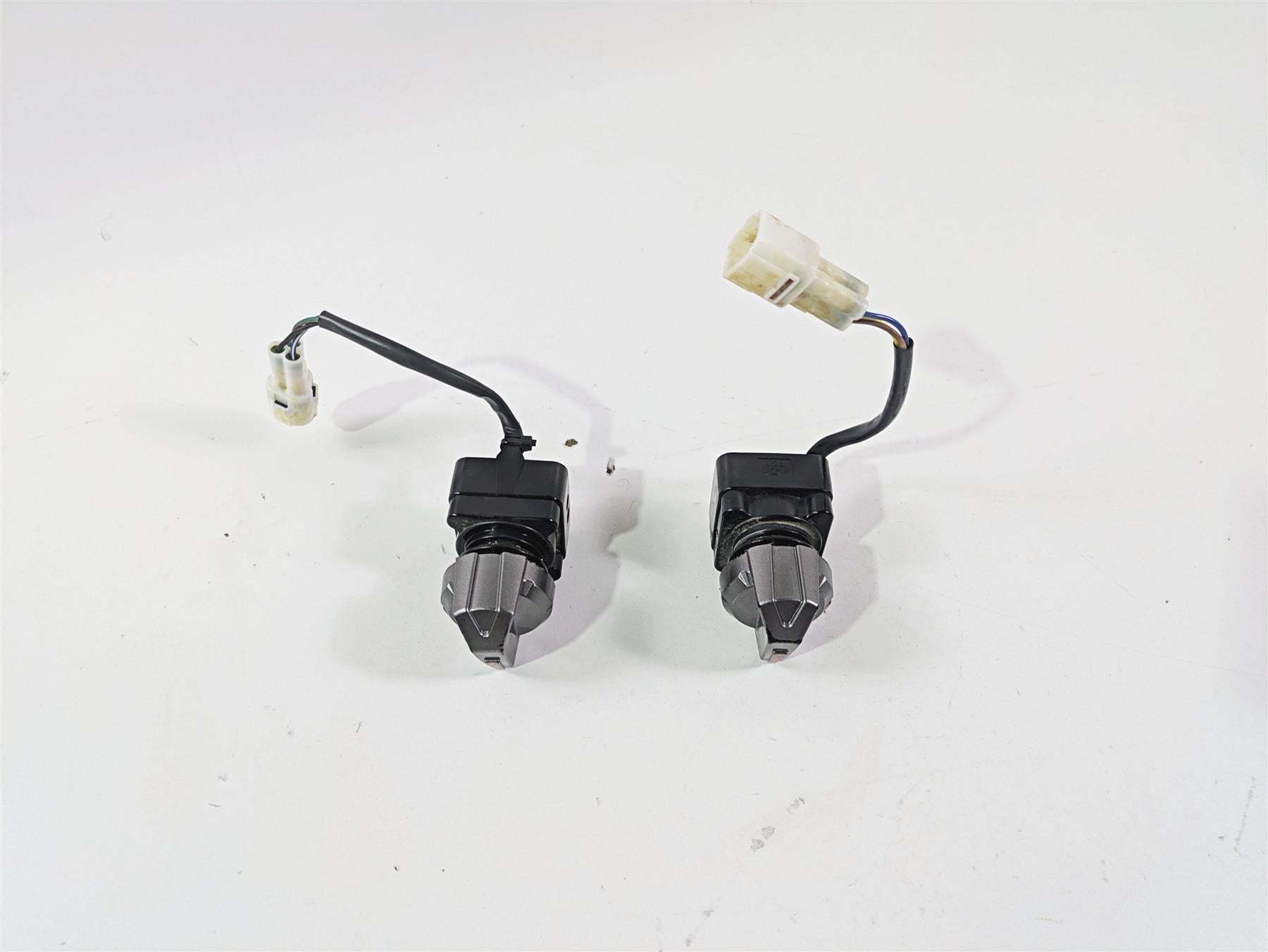 2020 Yamaha YXZ1000 R SS XTR 2 Wheel Drive & Light Switch Set 1XD-H2510-11-00 {{ shop.shopifyCountryName }} - Mototech271