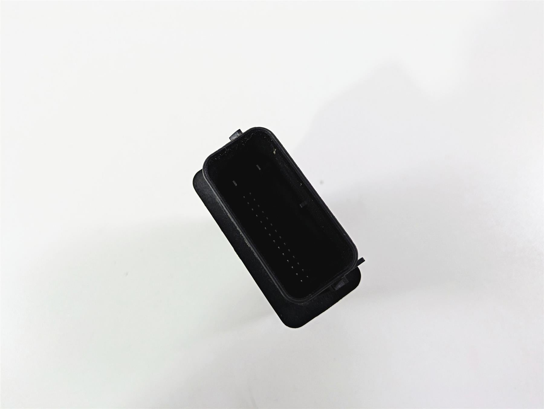 2019 BMW R1250RT K52 General Module Unit Ecu Light 61357108182 61355B52A69 {{ shop.shopifyCountryName }} - Mototech271