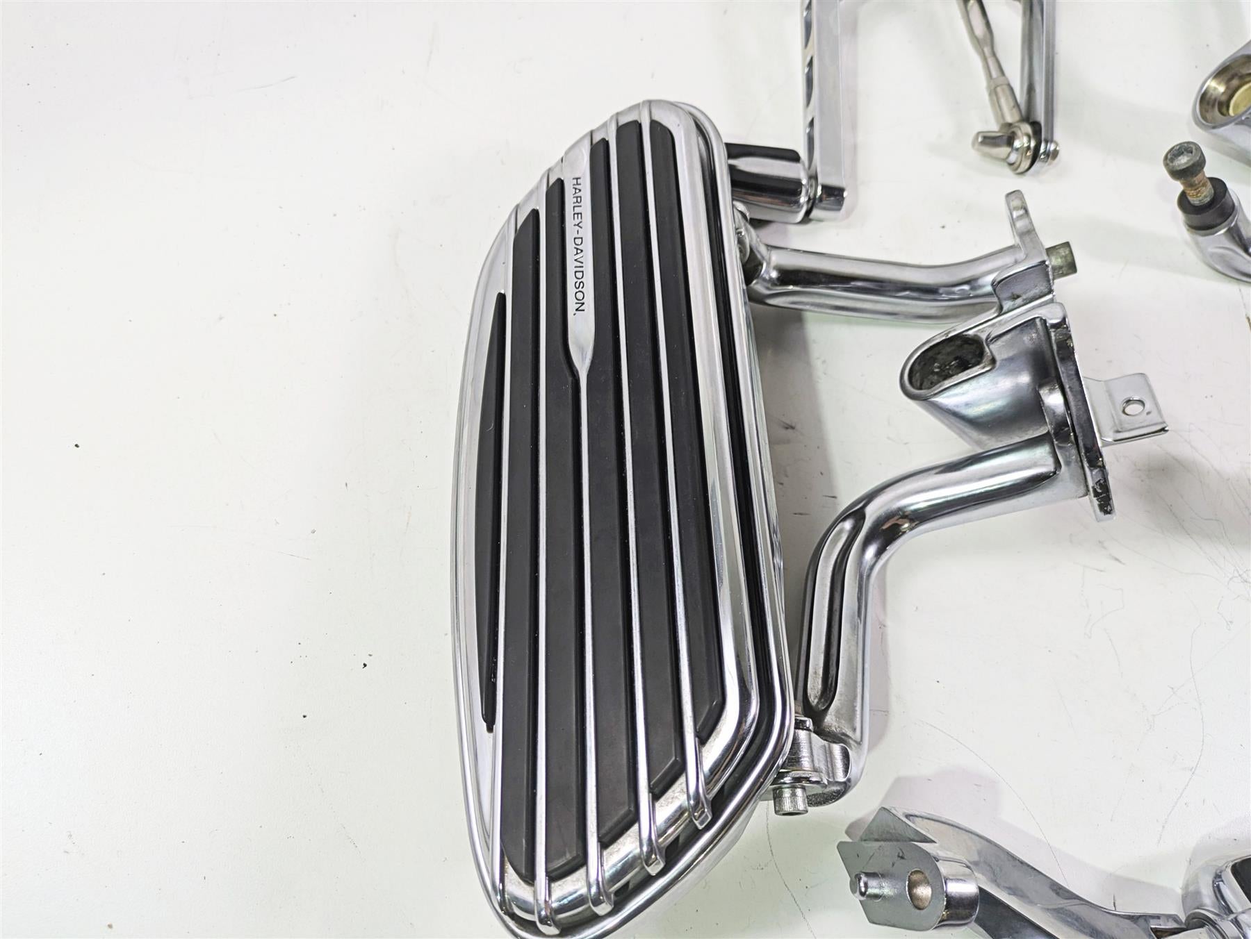 2010 Harley Touring FLHXSE CVO Street Glide Floorboard Footpeg Set Read 51498-09 {{ shop.shopifyCountryName }} - Mototech271