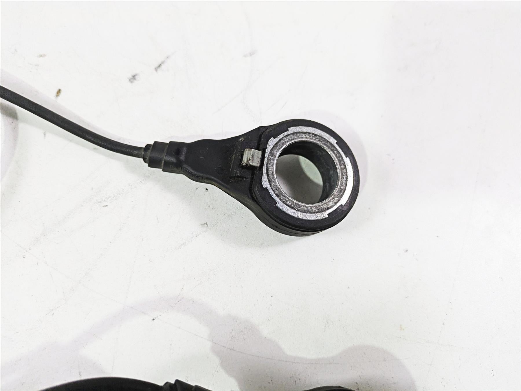2011 Harley Touring FLHTCUSE CVO E-Glide Abs Brake Wheel Speed Sensors 40614-08 {{ shop.shopifyCountryName }} - Mototech271