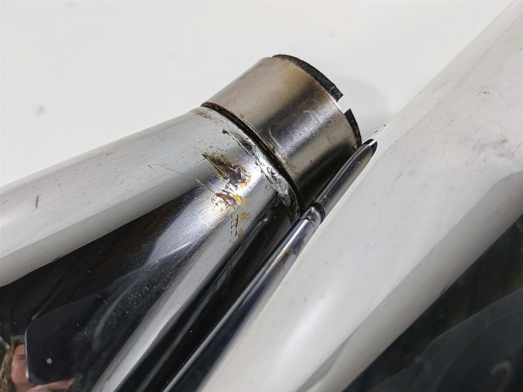 2007 Harley Dyna FXDB Street Bob Stock Exhaust Muffler Pipe Set 64941-07 {{ shop.shopifyCountryName }} - Mototech271
