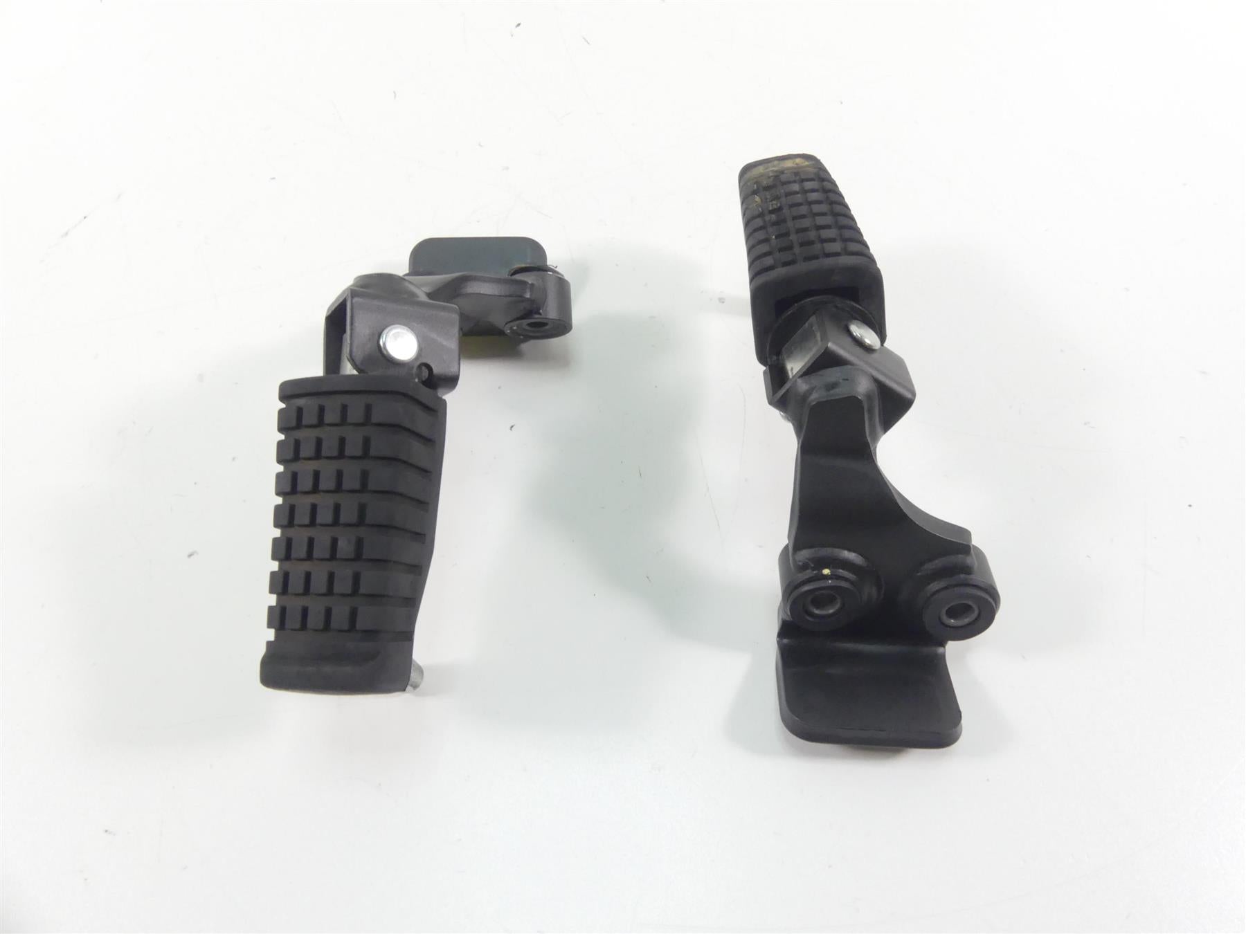 2022 Kawasaki KLR650 KL650 Adv Front Rider Footpeg Peg Set 34035-0001 34035-0002 {{ shop.shopifyCountryName }} - Mototech271