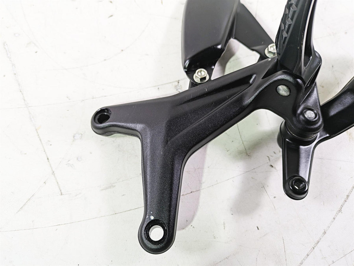2022 MV Agusta F3 800 Rosso Left Front Footpeg & Shifter Set 80A0B7474 {{ shop.shopifyCountryName }} - Mototech271