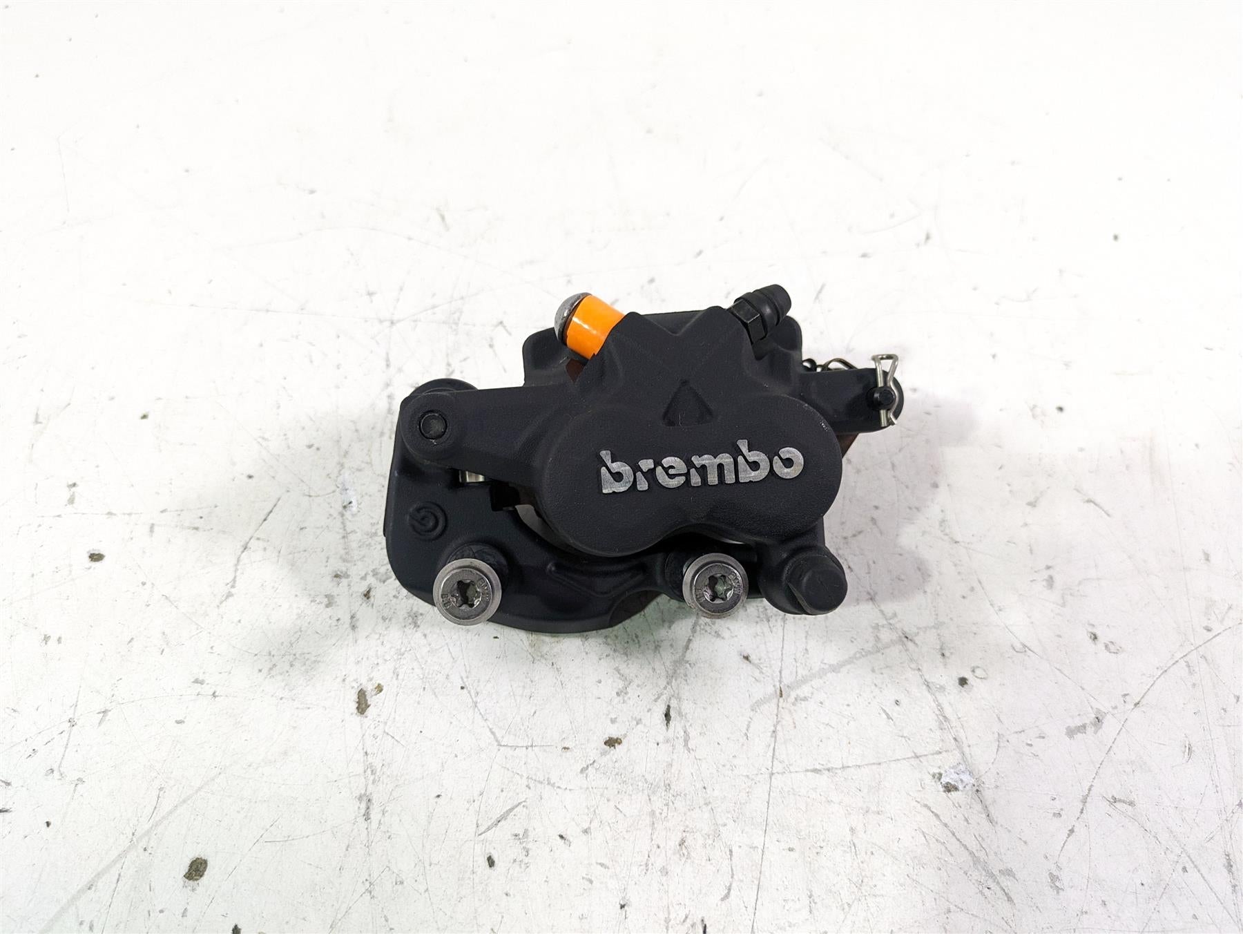 2022 BMW R1250 RT K052 Rear Brembo Brake Caliper + Bracket 34218535160 {{ shop.shopifyCountryName }} - Mototech271