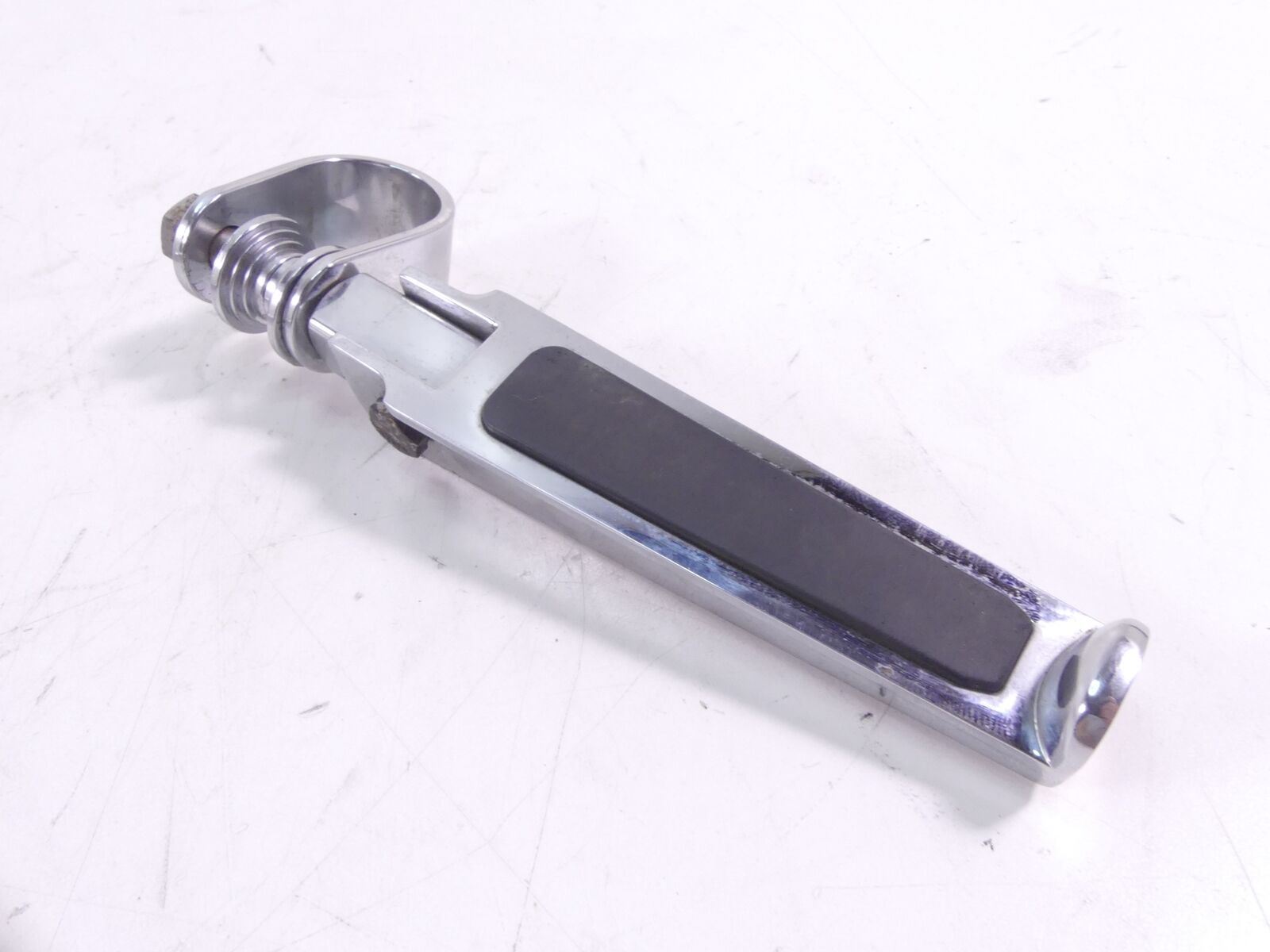2002 Harley FLSTCI Softail Heritage Front Highway Foot Peg Set - Read 49144-86 {{ shop.shopifyCountryName }} - Mototech271