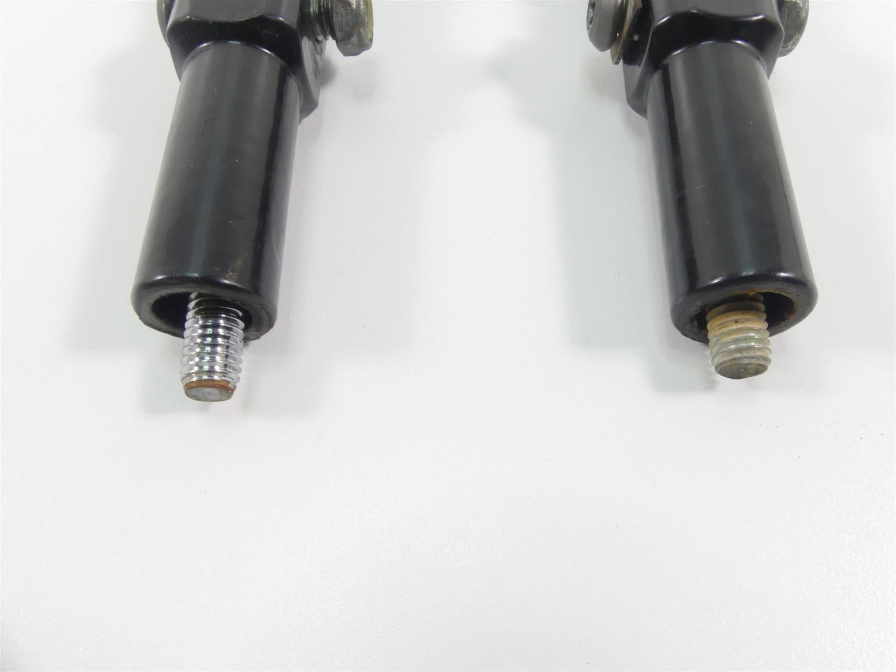 2008 Harley Softail FLSTSB Cross Bones Rear Passenger Pillion Foot Pegs 33048-72 {{ shop.shopifyCountryName }} - Mototech271