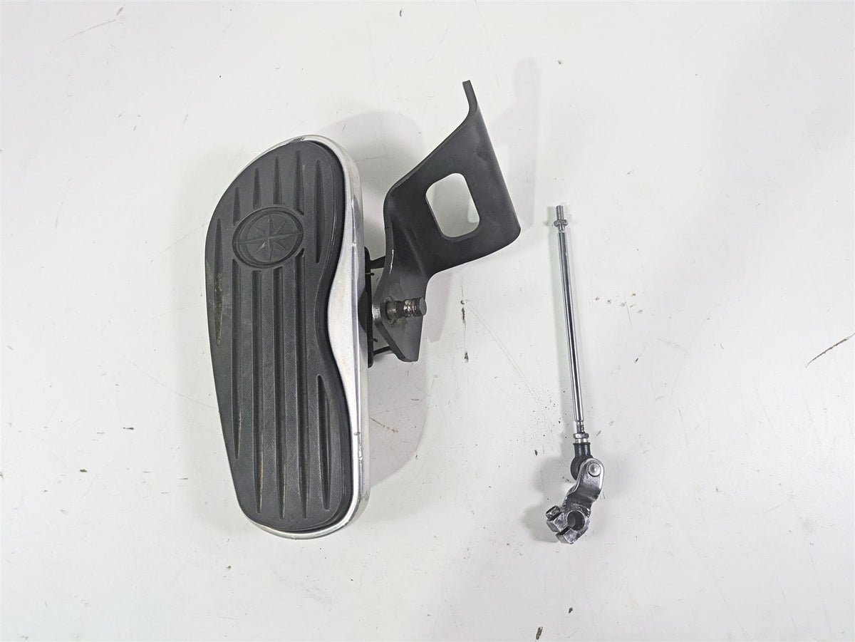 2006 Yamaha XVS650 V-Star Classic Left Floor Board & Mount 5BN-27412-03-00 {{ shop.shopifyCountryName }} - Mototech271