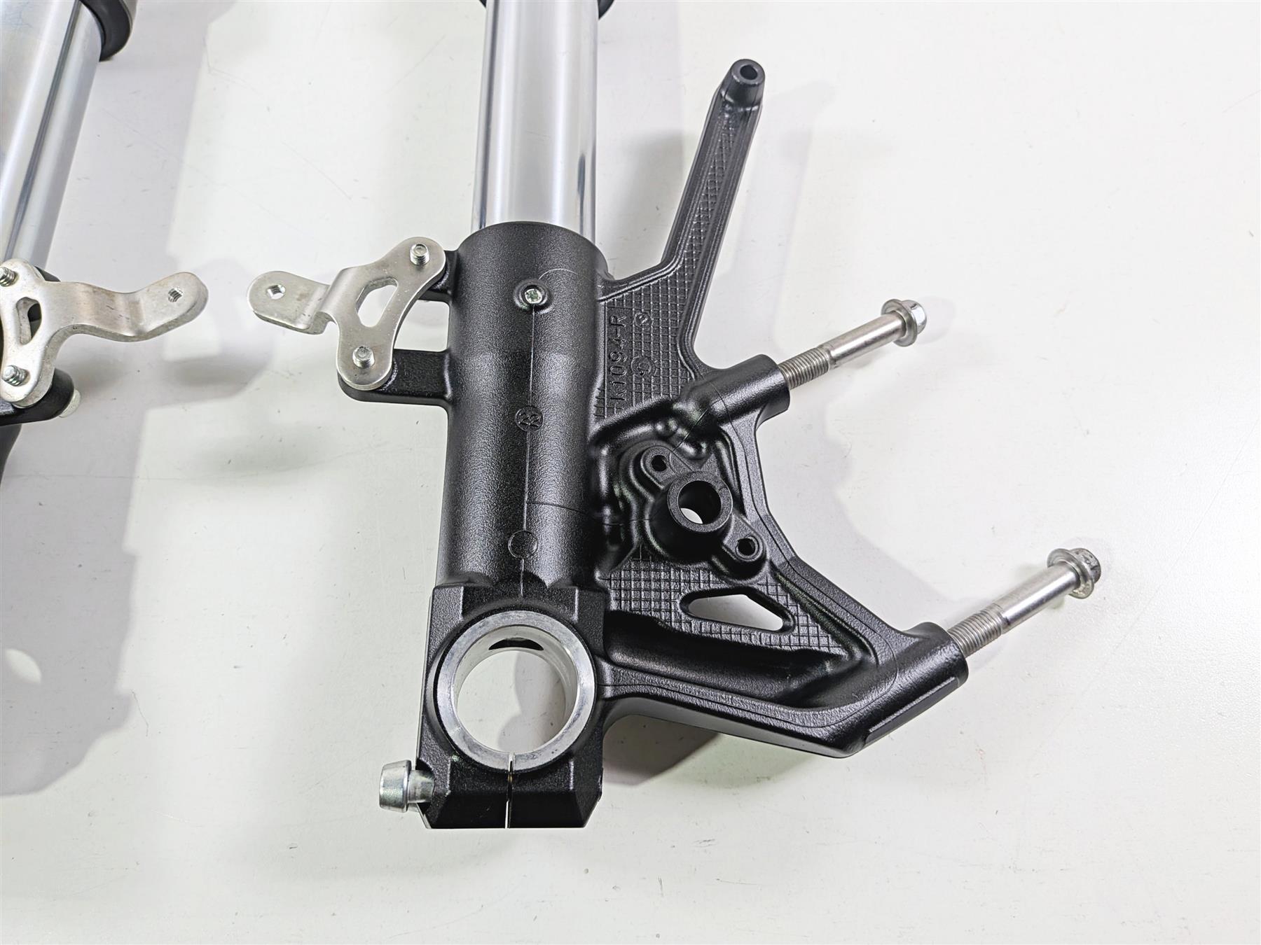 2023 Kawasaki ZX1400 ZX14 R Ninja Straight Front Fork Leg Set 1K