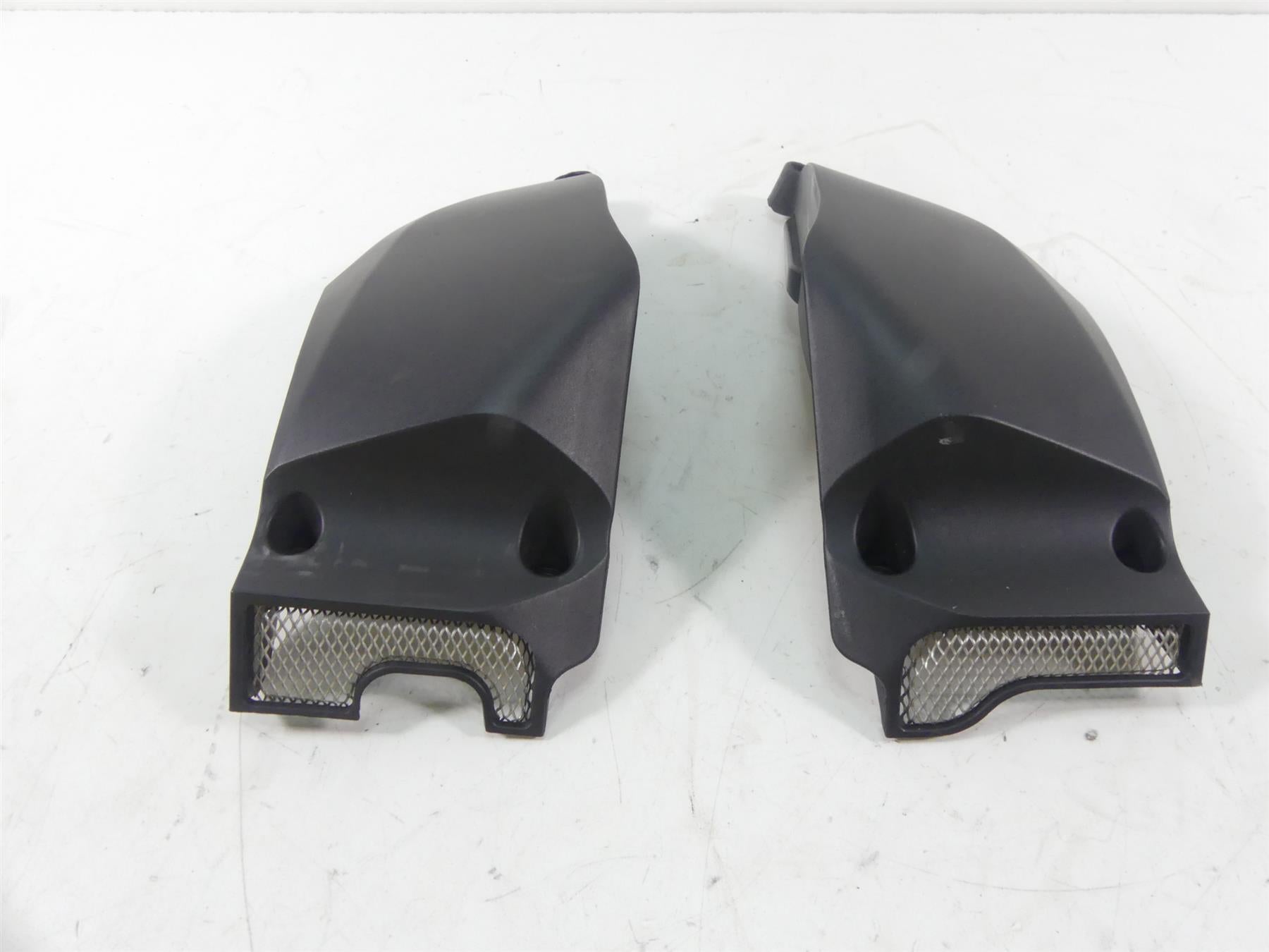 2013 Ducati Streetfighter 848 Air Intake Duct Side Fairing Cover Set 48410751B {{ shop.shopifyCountryName }} - Mototech271