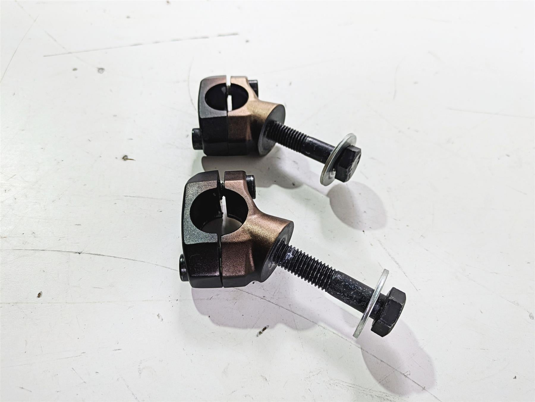2012 Victory Cross Country Handlebar Holder Riser Set 5136704 5136703 {{ shop.shopifyCountryName }} - Mototech271