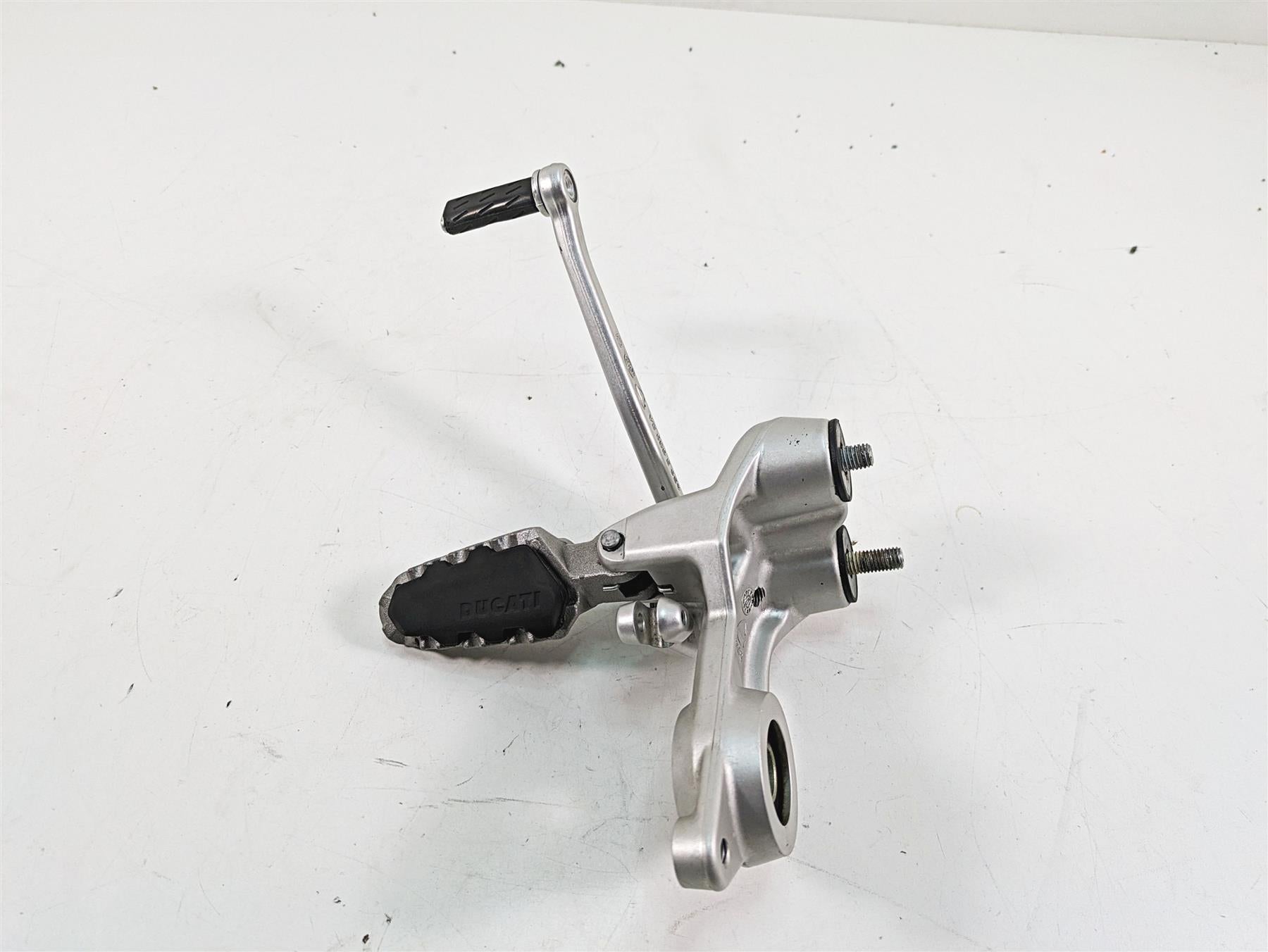 2020 Ducati Hypermotard 950 SP Left Foot Peg Mount & Shifter Set 82413571A {{ shop.shopifyCountryName }} - Mototech271