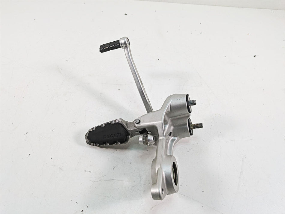 2020 Ducati Hypermotard 950 SP Left Foot Peg Mount & Shifter Set 82413571A {{ shop.shopifyCountryName }} - Mototech271