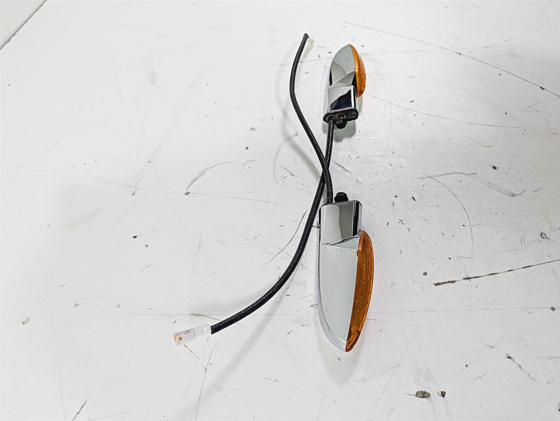 2012 Victory Cross Country Front Blinker Turn Signal Set 2411114 {{ shop.shopifyCountryName }} - Mototech271