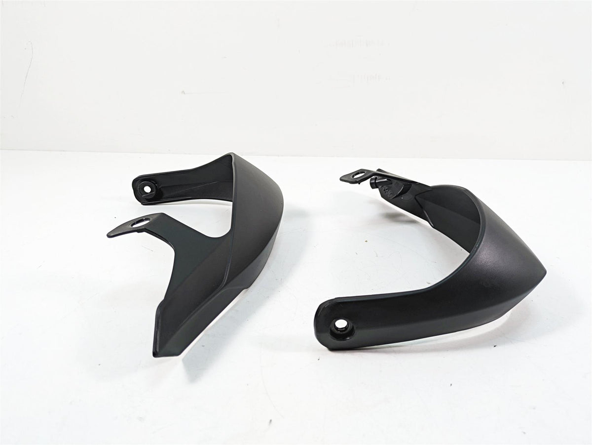 2020 Moto Guzzi V85 TT Adventure Hand Protection Guard Set 856855 2B005927 {{ shop.shopifyCountryName }} - Mototech271