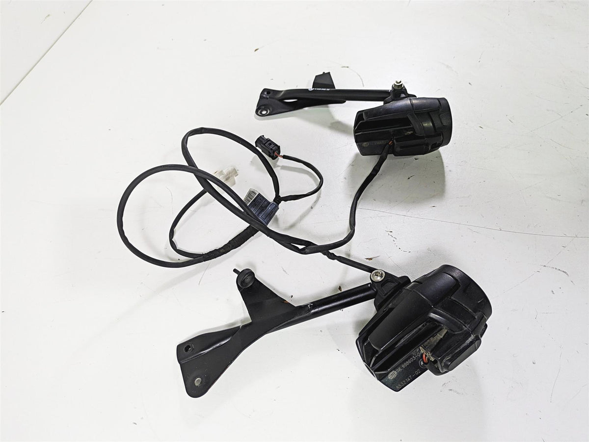 2017 BMW F800GS Adv K75 Daytime Running Fog Spot Light & Mount Set 63178532147 {{ shop.shopifyCountryName }} - Mototech271