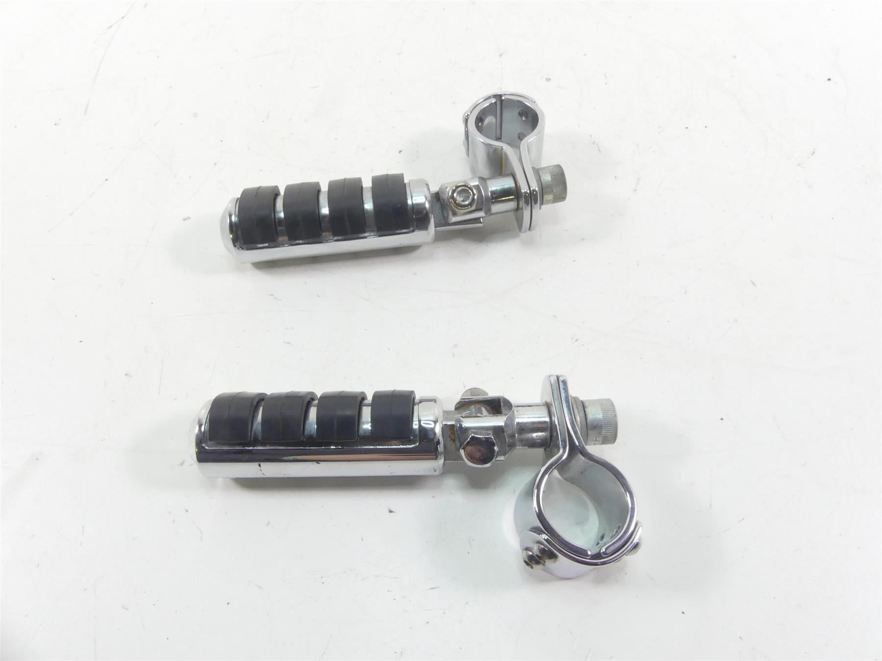 1999 Harley Touring FLHTCUI Electra Glide Kuryakyn Highway Foot Peg Set 7964 {{ shop.shopifyCountryName }} - Mototech271