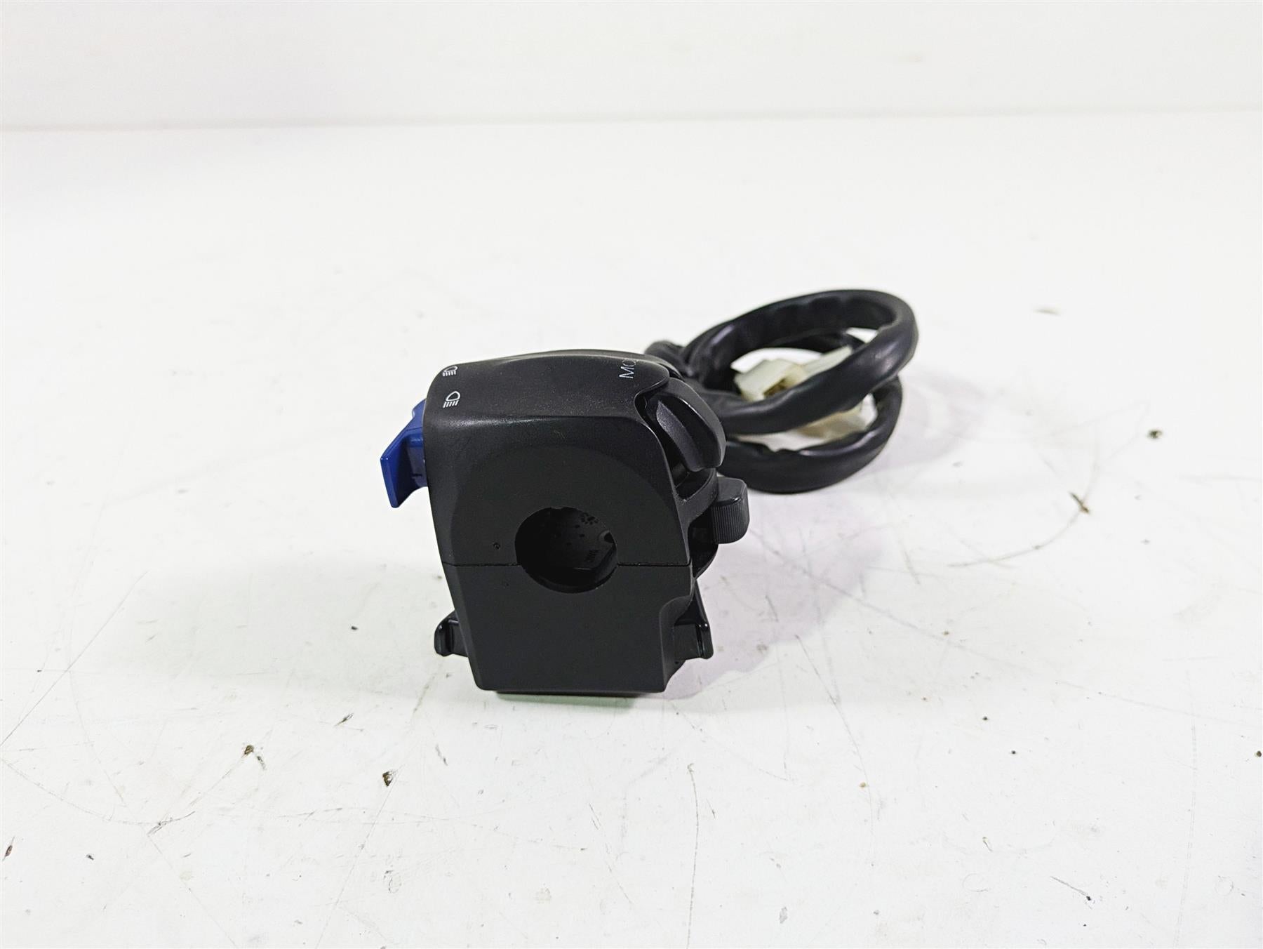 2016 Moto Guzzi Stelvio 1200 8V NTX Left Hand Control Switch Heat - Read 886229 {{ shop.shopifyCountryName }} - Mototech271