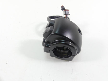 2018 Harley Softail FXFB Fat Bob Right Hand Start Stop Control Switch 71500462 {{ shop.shopifyCountryName }} - Mototech271