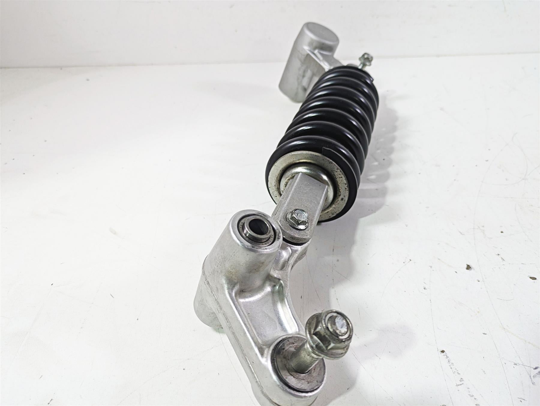 2018 Suzuki GSX1300 R Hayabusa Rear Shock Damper Suspension 62100-24FD0 {{ shop.shopifyCountryName }} - Mototech271