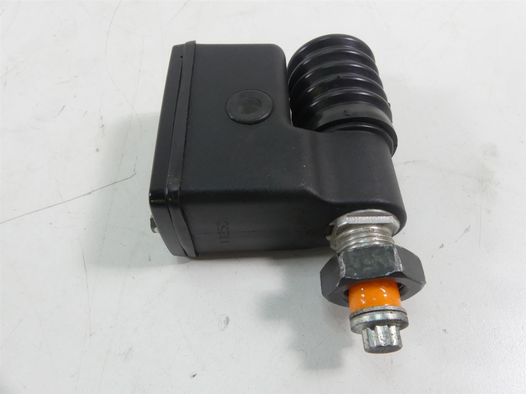 2005 Harley FXDWGI Dyna Wide Glide Rear Brake Master Cylinder 42474-90C {{ shop.shopifyCountryName }} - Mototech271