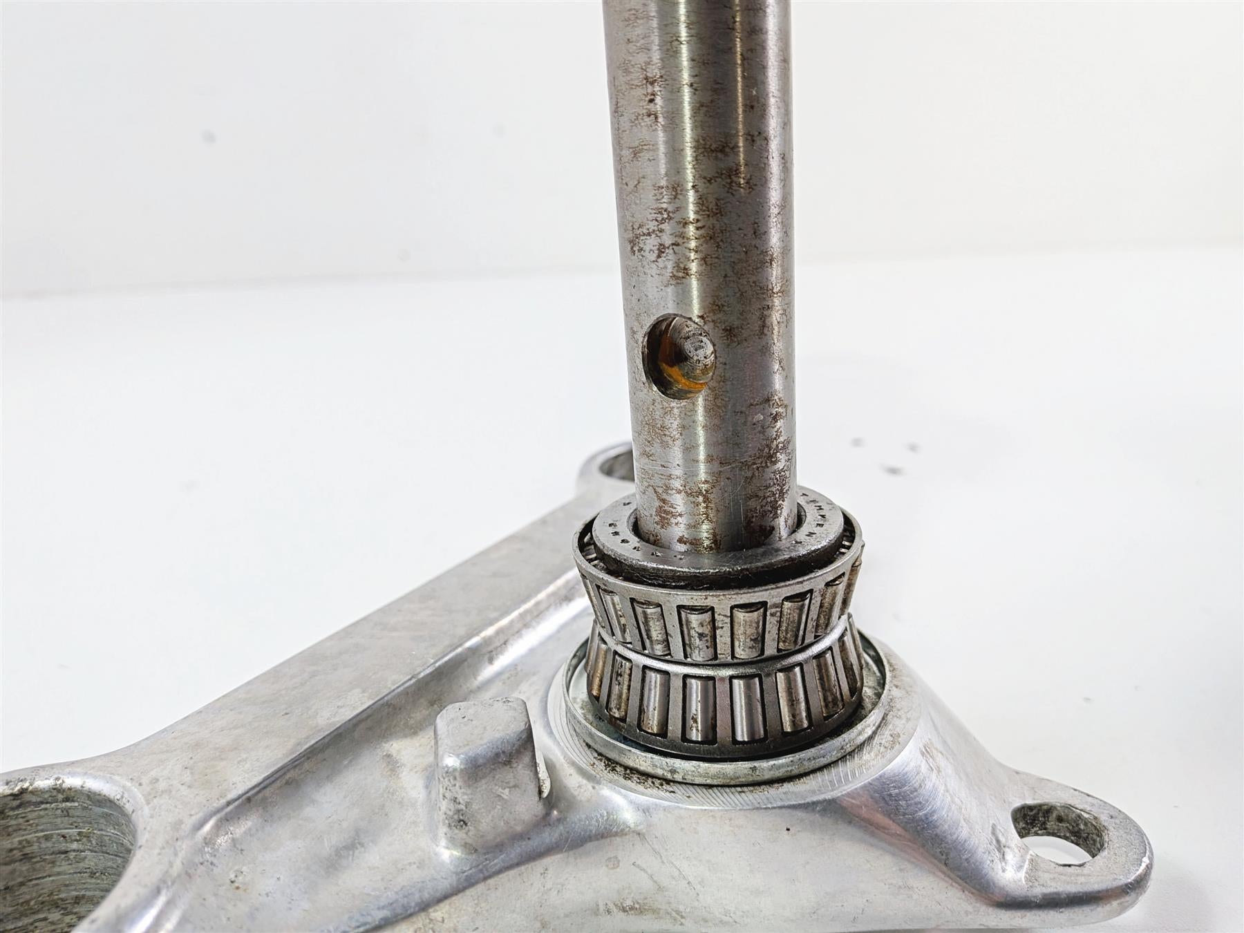 1995 Harley XL883 Sportster Hugger Upper Lower Triple Tree Set 39mm 45563-87 {{ shop.shopifyCountryName }} - Mototech271
