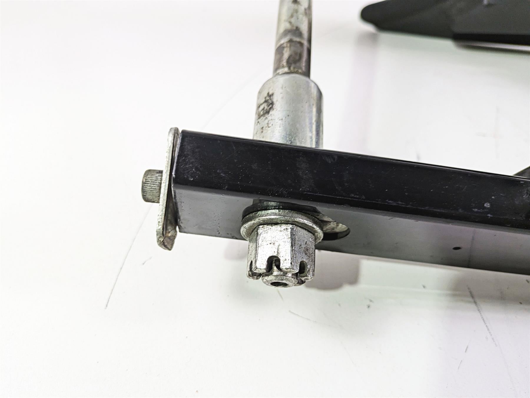 2002 Harley Dyna FXDL Low Rider Rear Swingarm & Belt Guards 47820-00A {{ shop.shopifyCountryName }} - Mototech271