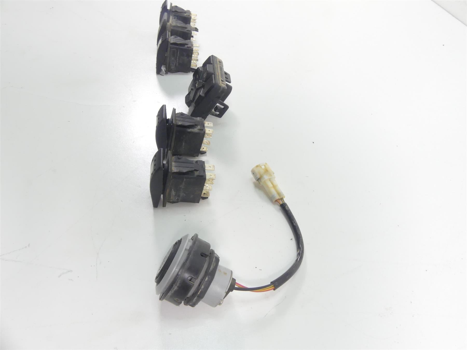 2020 Can Am Maverick X3 XMR Turbo RR Start Stop Light All Switch Set 710006059 {{ shop.shopifyCountryName }} - Mototech271