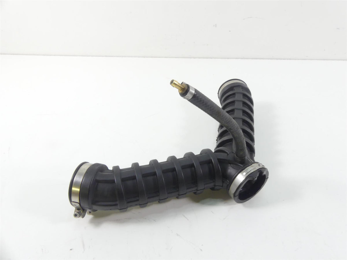 2016 Moto Guzzi V7 II Special 750 Throttle Body Hose Inlet Y-Tube 2B001031 {{ shop.shopifyCountryName }} - Mototech271