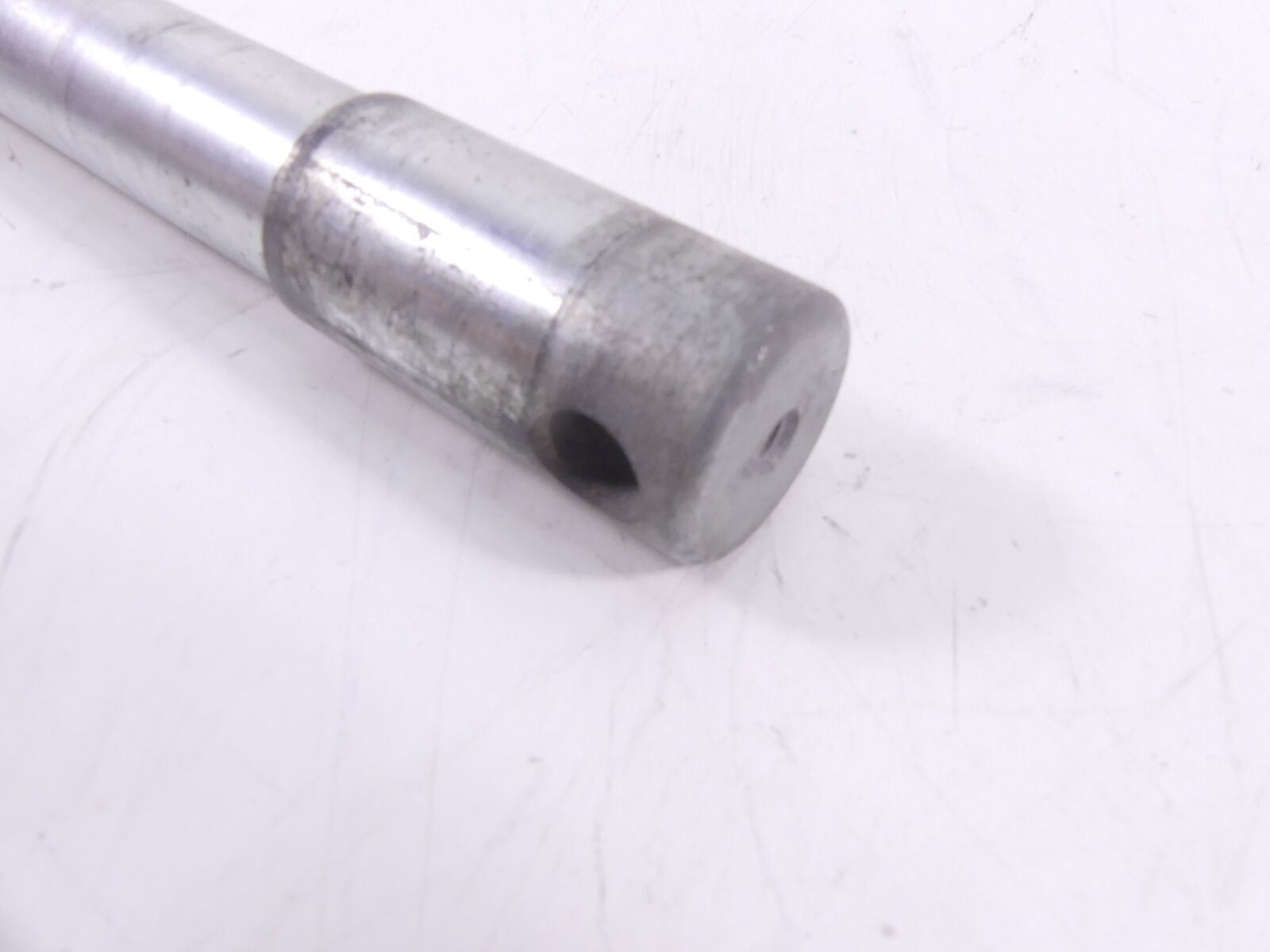 2000 Harley Touring FLHTCI Electra Glide Front Axle Wheel Spindle 1" 43364-00 {{ shop.shopifyCountryName }} - Mototech271
