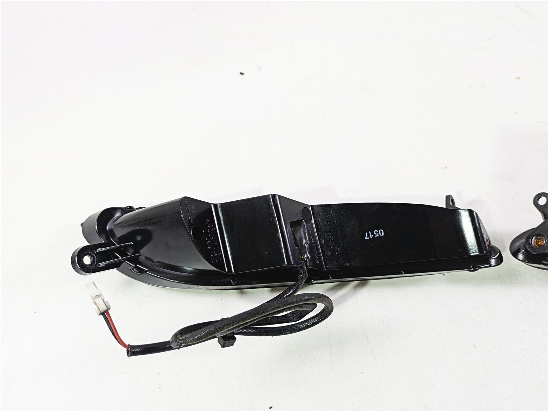 2017 Indian Chieftain Limited Front Blinker Turn Signal Set 2412456 2412455 {{ shop.shopifyCountryName }} - Mototech271