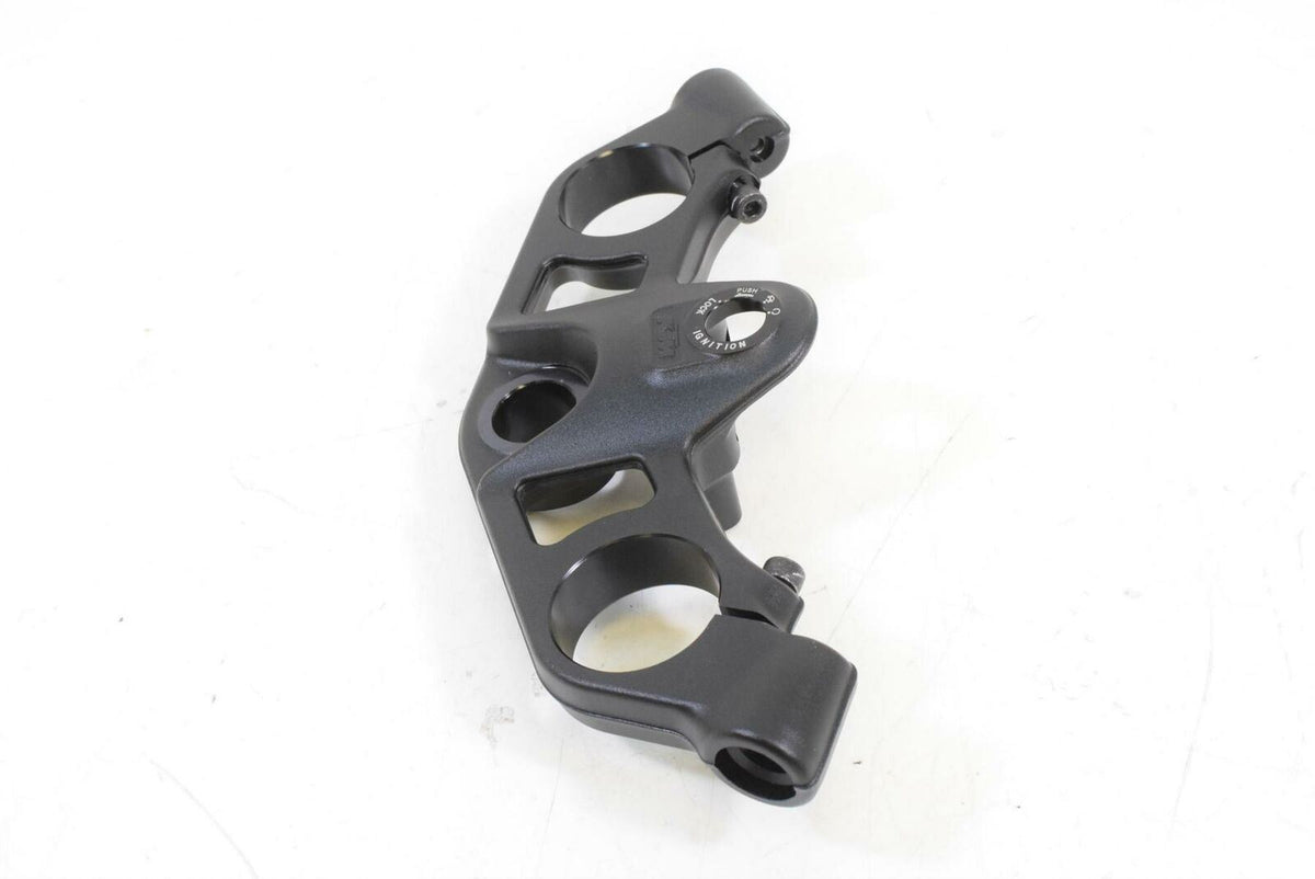 2018 KTM RC390 RC 390 Duke Upper Triple Tree Steering Clamp 90501034135 {{ shop.shopifyCountryName }} - Mototech271