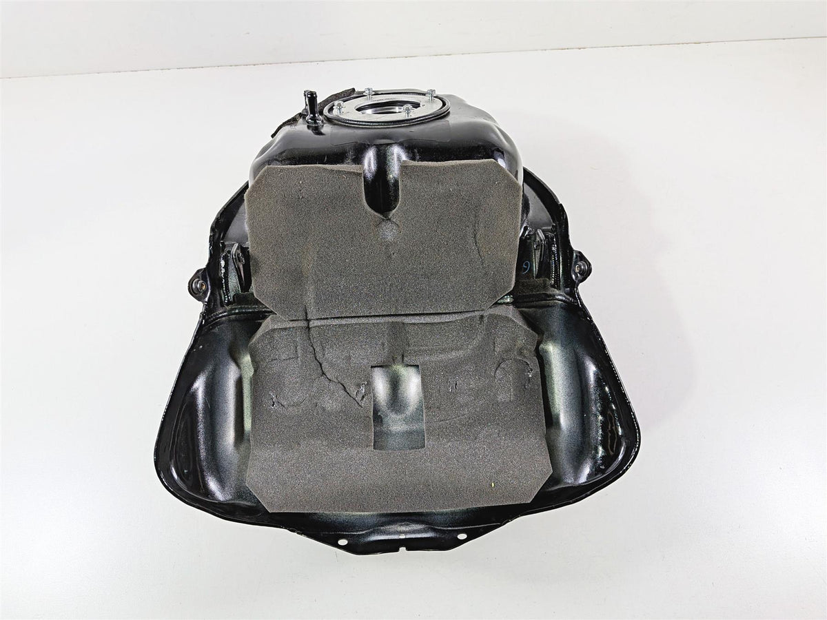 2024 Yamaha YZF R1 RN65 Fuel Gas Petrol Tank + Side Covers 2CR-YK241-10 {{ shop.shopifyCountryName }} - Mototech271
